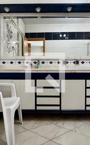 Apartamento à venda com 180m², 3 quartos e 2 vagas Apartamento à venda com 180m², 3 quartos e 2 vagasBanheiro da Suíte