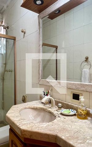 Apartamento à venda com 180m², 3 quartos e 2 vagas Apartamento à venda com 180m², 3 quartos e 2 vagasBanheiro