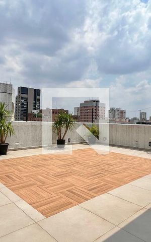 Apartamento à venda com 180m², 3 quartos e 2 vagas Apartamento à venda com 180m², 3 quartos e 2 vagasRooftop
