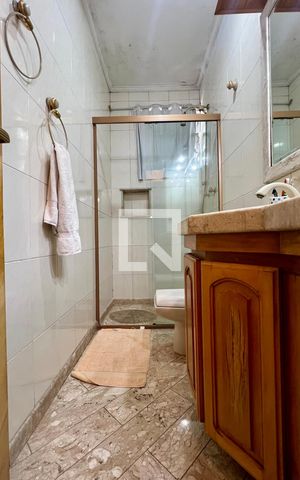 Apartamento à venda com 180m², 3 quartos e 2 vagas Apartamento à venda com 180m², 3 quartos e 2 vagasBanheiro