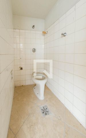 Apartamento à venda com 77m², 2 quartos e 1 vaga Apartamento à venda com 77m², 2 quartos e 1 vagaBanheiro de serviço
