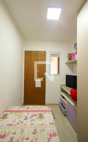 Casa à venda com 331m², 4 quartos e 3 vagas Casa à venda com 331m², 4 quartos e 3 vagasQuarto 3