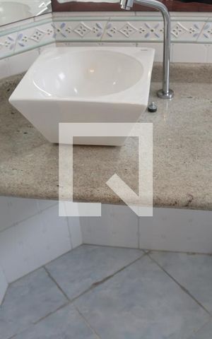 Apartamento à venda com 132m², 2 quartos e 2 vagasBanheiro da Suíte 1