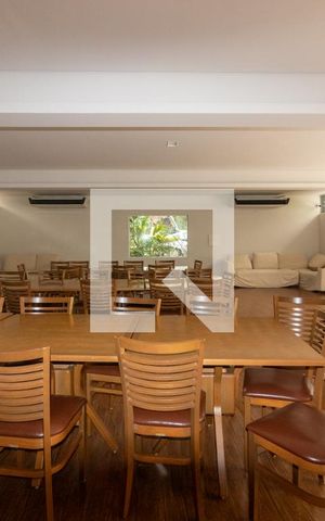 Casa de condomínio à venda com 230m², 3 quartos e 2 vagasÁrea comum - Salão de festas