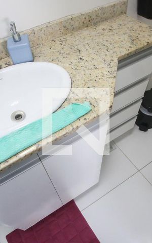 Casa de condomínio à venda com 110m², 3 quartos e 1 vaga Casa de condomínio à venda com 110m², 3 quartos e 1 vagaBanheiro da Suíte