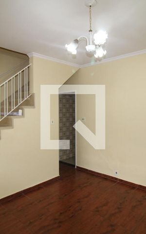 Casa para alugar com 88m², 2 quartos e 1 vagaSala
