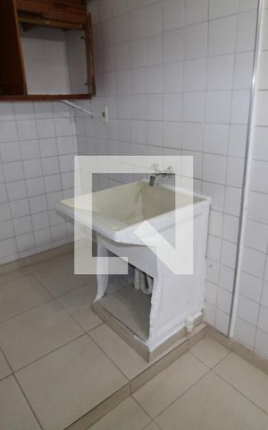 Casa para alugar com 88m², 2 quartos e 1 vagaÁrea de Serviço