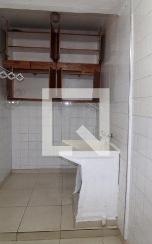 Casa para alugar com 88m², 2 quartos e 1 vagaÁrea de Serviço