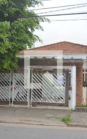 Casa para alugar com 720m², 5 quartos e 3 vagasFachada