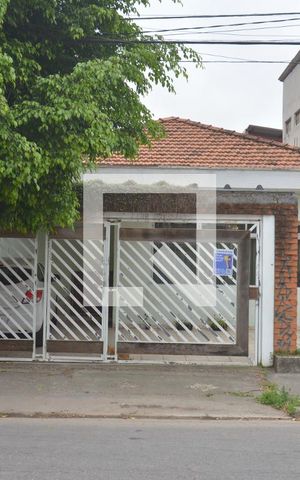 Casa para alugar com 720m², 5 quartos e 3 vagasFachada