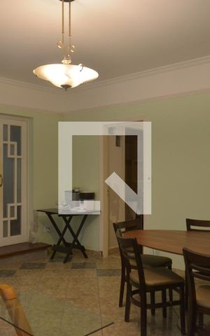 Casa para alugar com 720m², 5 quartos e 3 vagasSala