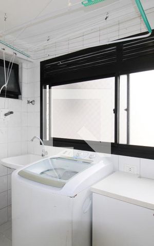 Apartamento à venda com 97m², 3 quartos e 2 vagas Apartamento à venda com 97m², 3 quartos e 2 vagasÁrea de Serviço