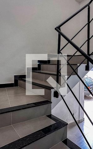 Studio à venda com 30m², 1 quarto e sem vaga Studio à venda com 30m², 1 quarto e sem vagaEscada