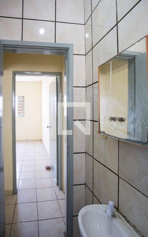 Casa para alugar com 45m², 1 quarto e sem vagaBanheiro