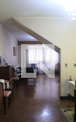 Casa para alugar com 180m², 3 quartos e 2 vagasSala