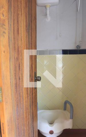 Casa para alugar com 180m², 3 quartos e 2 vagasBanheiro de serviço