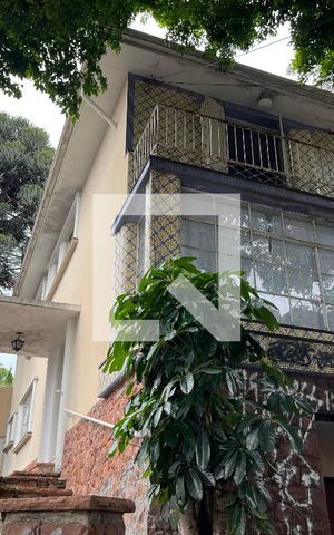 Casa para alugar com 180m², 3 quartos e 2 vagasFachada