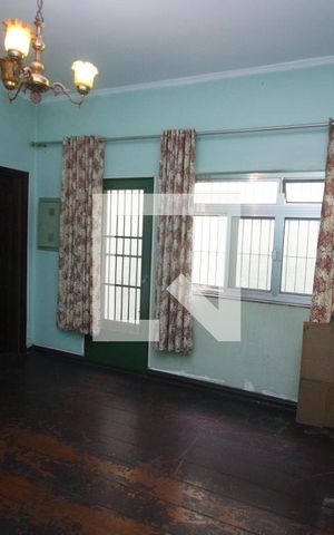 Casa à venda com 136m², 2 quartos e 1 vagaSala de TV