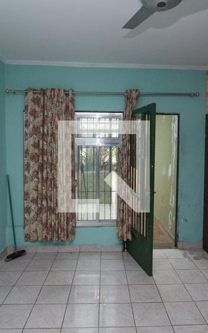 Casa à venda com 136m², 2 quartos e 1 vagaSala