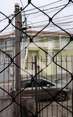 Casa à venda com 152m², 4 quartos e sem vaga Casa à venda com 152m², 4 quartos e sem vagaCasa 2 - Vista do Quarto 2