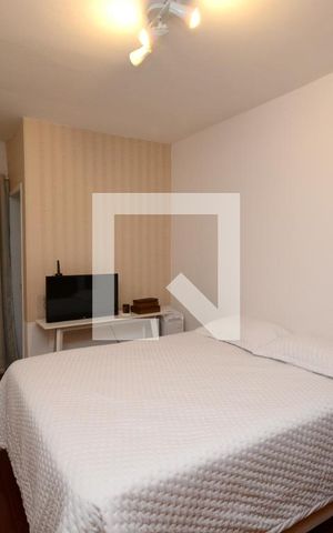 Casa à venda com 150m², 2 quartos e 2 vagasSuíte