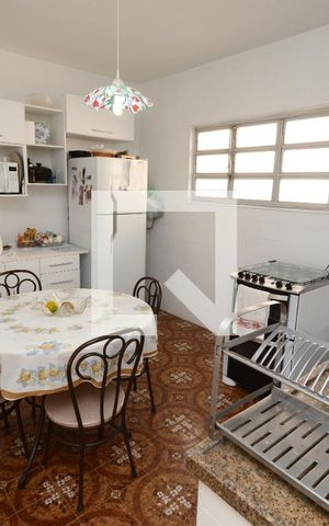 Casa à venda com 150m², 2 quartos e 2 vagasCozinha