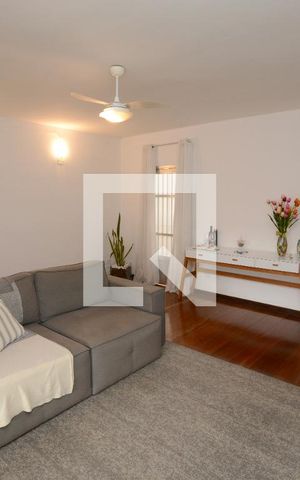 Casa à venda com 150m², 2 quartos e 2 vagasSala