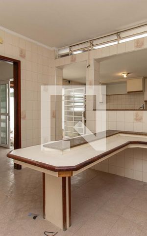 Casa à venda com 340m², 3 quartos e 5 vagas Casa à venda com 340m², 3 quartos e 5 vagasCopa