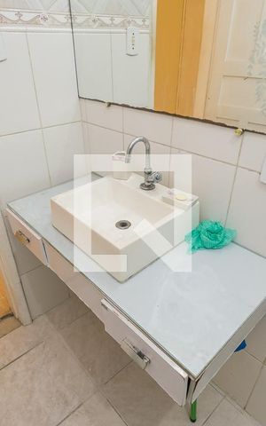 Apartamento à venda com 70m², 2 quartos e sem vaga Apartamento à venda com 70m², 2 quartos e sem vagaBanheiro
