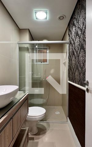 Apartamento à venda com 70m², 2 quartos e 1 vaga Apartamento à venda com 70m², 2 quartos e 1 vagaBanheiro