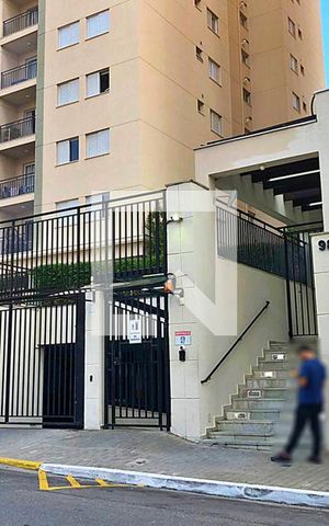 Apartamento à venda com 70m², 2 quartos e 1 vaga Apartamento à venda com 70m², 2 quartos e 1 vagaFachada
