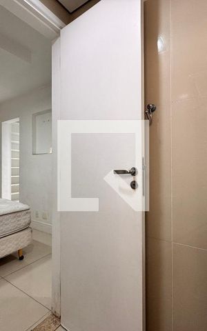 Apartamento à venda com 70m², 2 quartos e 1 vaga Apartamento à venda com 70m², 2 quartos e 1 vagaBanheiro da Suíte