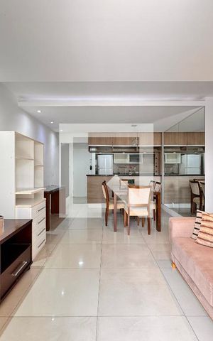 Apartamento à venda com 70m², 2 quartos e 1 vaga Apartamento à venda com 70m², 2 quartos e 1 vagaSala
