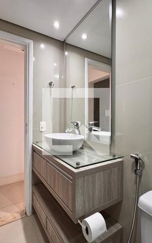 Apartamento à venda com 70m², 2 quartos e 1 vaga Apartamento à venda com 70m², 2 quartos e 1 vagaBanheiro