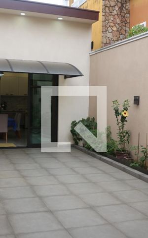 Casa à venda com 185m², 3 quartos e 5 vagasQuintal