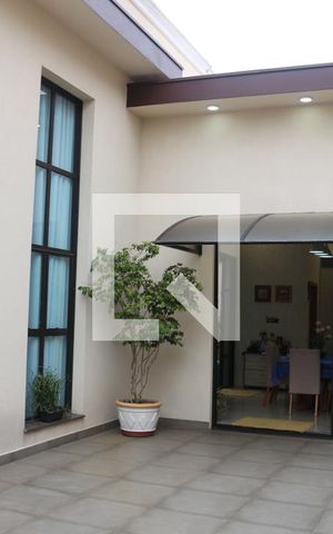Casa à venda com 185m², 3 quartos e 5 vagasQuintal