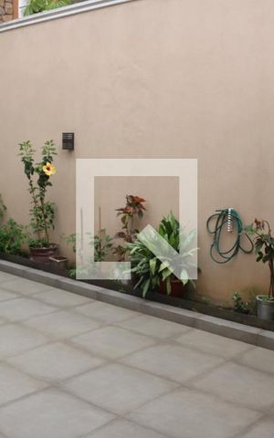 Casa à venda com 185m², 3 quartos e 5 vagasQuintal