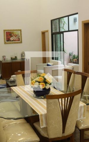 Casa à venda com 185m², 3 quartos e 5 vagasSala de Jantar