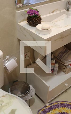 Casa à venda com 185m², 3 quartos e 5 vagasBanheiro da Suíte 2