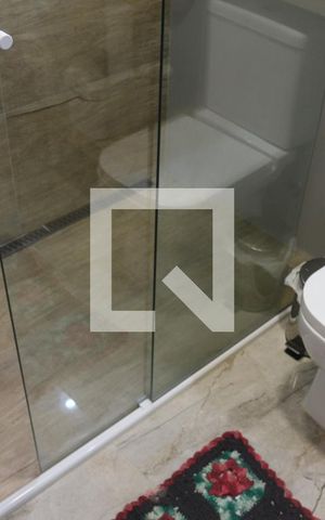 Casa à venda com 185m², 3 quartos e 5 vagasBanheiro da Suíte 1