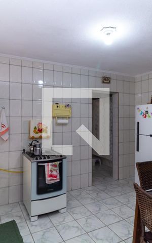 Casa à venda com 144m², 2 quartos e 3 vagas Casa à venda com 144m², 2 quartos e 3 vagasCozinha
