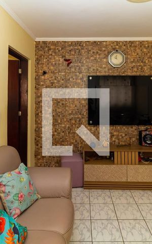 Casa à venda com 144m², 2 quartos e 3 vagas Casa à venda com 144m², 2 quartos e 3 vagasSala