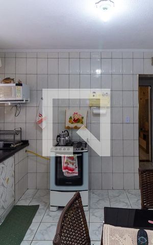 Casa à venda com 144m², 2 quartos e 3 vagas Casa à venda com 144m², 2 quartos e 3 vagasCozinha