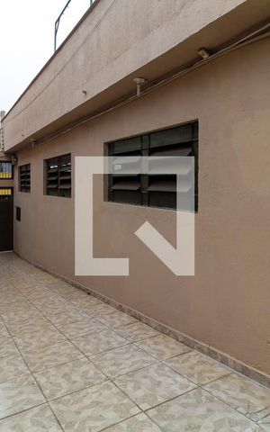 Casa à venda com 144m², 2 quartos e 3 vagas Casa à venda com 144m², 2 quartos e 3 vagasGaragem