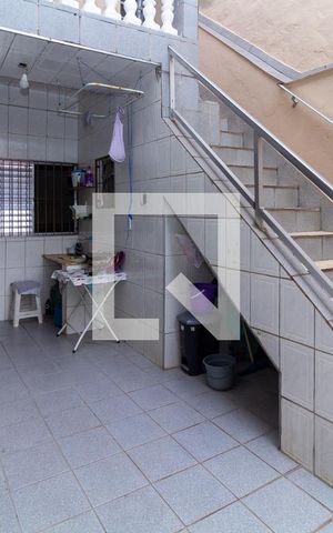 Casa à venda com 144m², 2 quartos e 3 vagas Casa à venda com 144m², 2 quartos e 3 vagasÁrea de Serviço