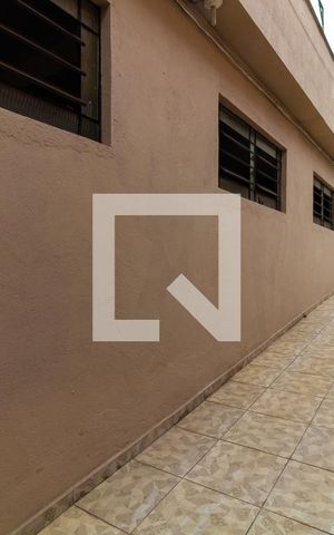 Casa à venda com 144m², 2 quartos e 3 vagas Casa à venda com 144m², 2 quartos e 3 vagasGaragem