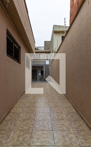 Casa à venda com 144m², 2 quartos e 3 vagas Casa à venda com 144m², 2 quartos e 3 vagasGaragem