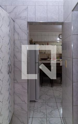 Casa à venda com 144m², 2 quartos e 3 vagas Casa à venda com 144m², 2 quartos e 3 vagasCorredor dos Quartos