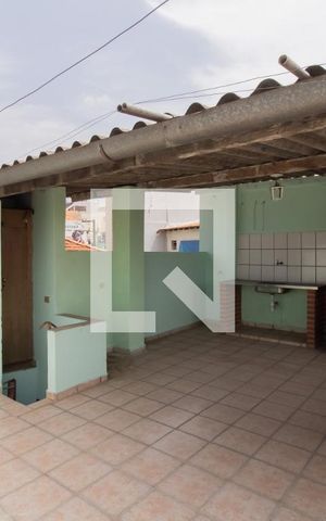 Casa à venda com 85m², 3 quartos e 1 vaga Casa à venda com 85m², 3 quartos e 1 vagaTerraço