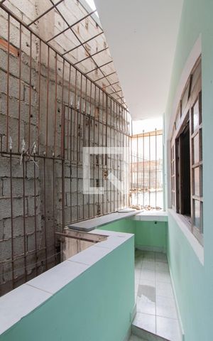 Casa à venda com 85m², 3 quartos e 1 vaga Casa à venda com 85m², 3 quartos e 1 vagaÁrea de Serviço